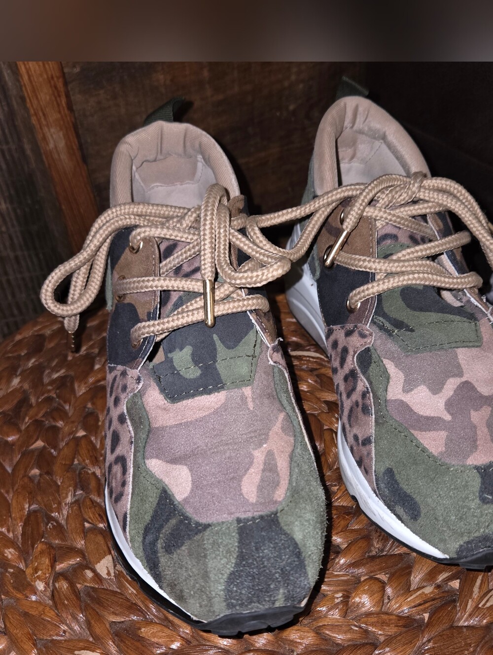 EUC Steve Madden Sz 7 Cliff Camo Leopard Print Sneakers in Olive Green - Picture 2 of 10